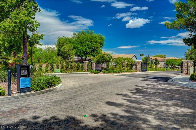3527 Cupecoy Point Avenue, Las Vegas, NV 89141