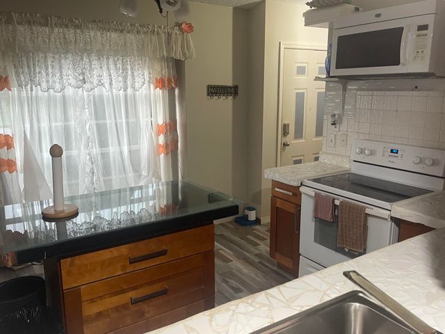 3968 Jupiter Boulevard SE, Palm Bay, FL 32909