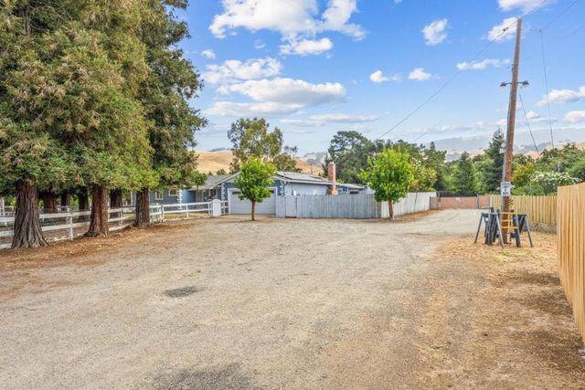 12500 New Avenue, San Martin, CA 95046