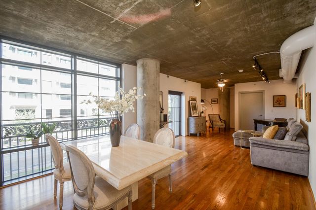 1005 S Shepherd Drive 304, Houston, TX 77019