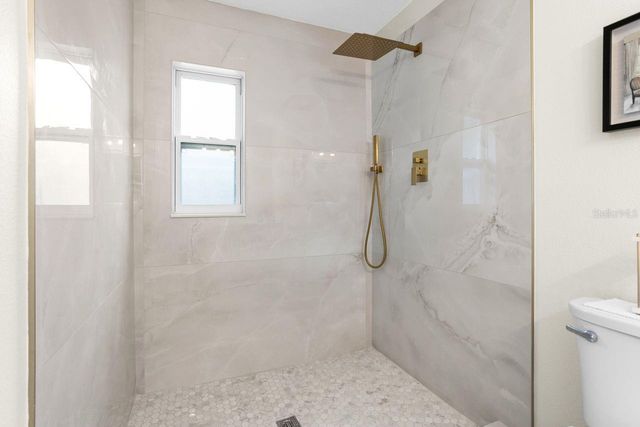 9244 79TH AVENUE, Seminole, FL 33777