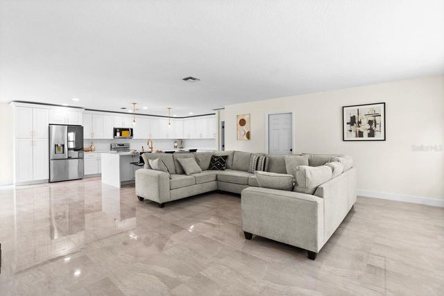 9244 79TH AVENUE, Seminole, FL 33777