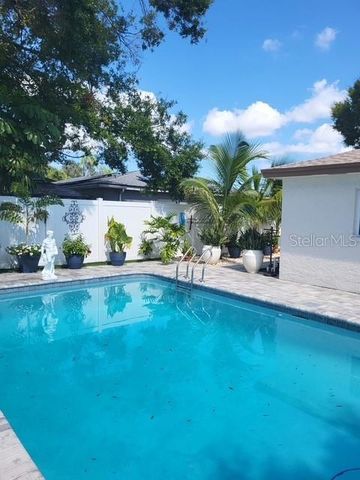 9244 79TH AVENUE, Seminole, FL 33777