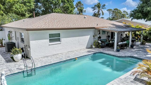 9244 79TH AVENUE, Seminole, FL 33777
