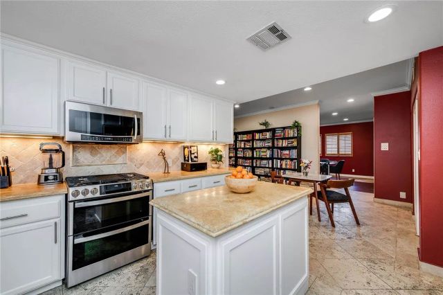 10923 Landale 2, Toluca Lake, CA 91602