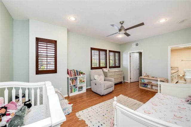 10923 Landale 2, Toluca Lake, CA 91602