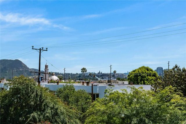 10923 Landale 2, Toluca Lake, CA 91602