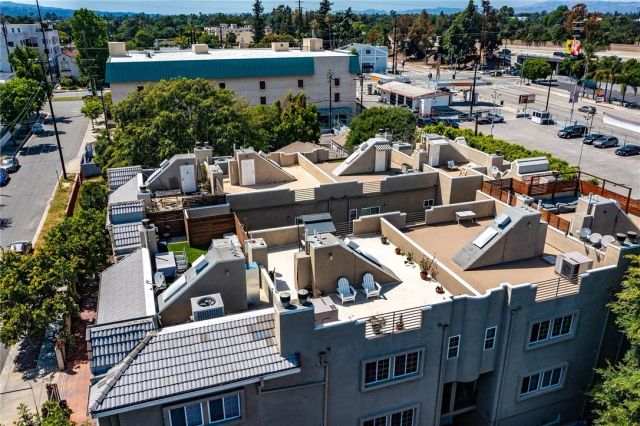 10923 Landale 2, Toluca Lake, CA 91602