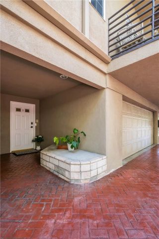 10923 Landale 2, Toluca Lake, CA 91602