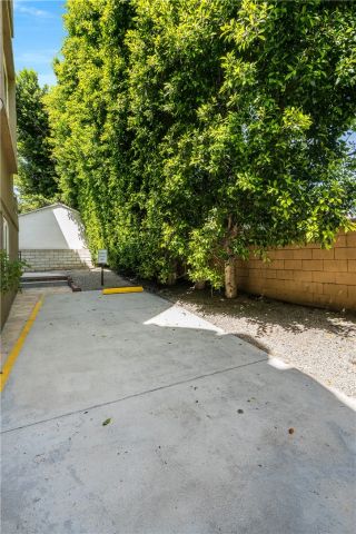 10923 Landale 2, Toluca Lake, CA 91602