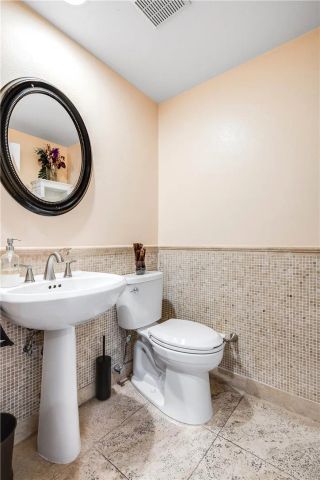 10923 Landale 2, Toluca Lake, CA 91602