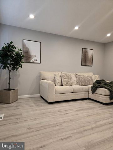 14 ROANOKE CT, Willingboro, NJ 08046