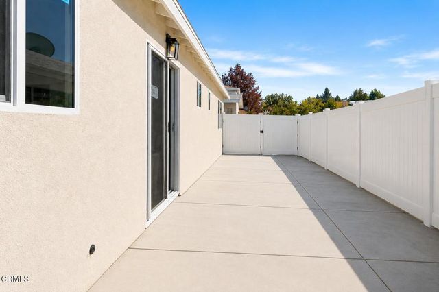 6256 Satsuma Avenue, Los Angeles, CA 91606