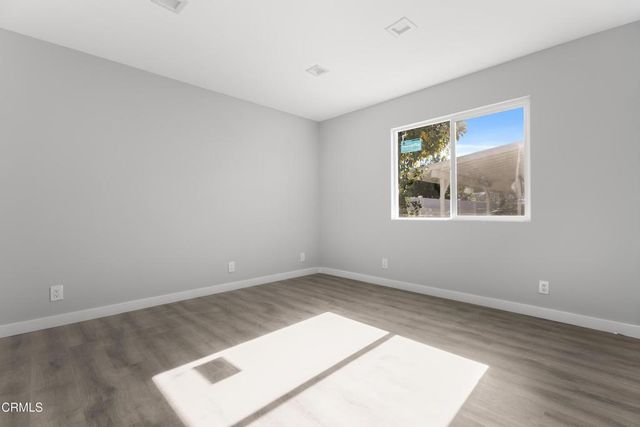 6256 Satsuma Avenue, Los Angeles, CA 91606