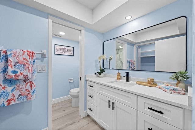 604 MADRID AVENUE, Venice, FL 34285