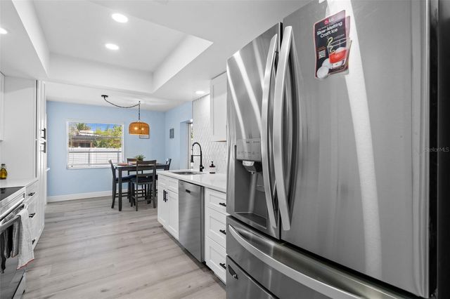 604 MADRID AVENUE, Venice, FL 34285