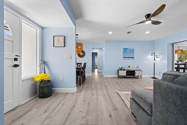 604 MADRID AVENUE, Venice, FL 34285