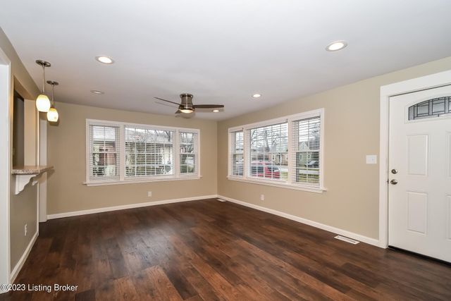 4851 Maryman Rd, Louisville, KY 40258