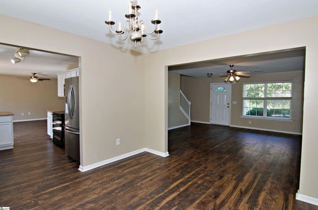 305 N Chestnut Street, Seneca, SC 29678