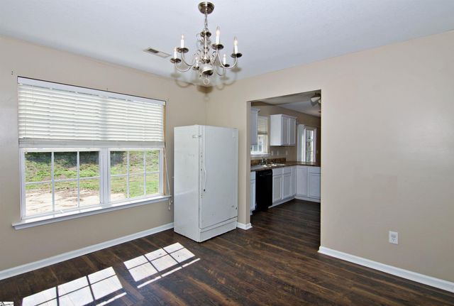 305 N Chestnut Street, Seneca, SC 29678