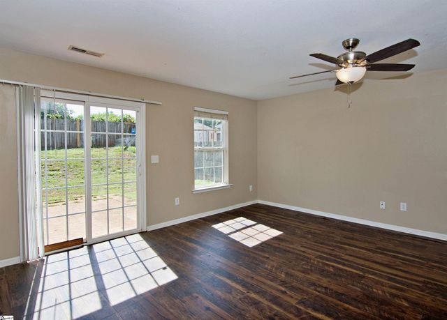 305 N Chestnut Street, Seneca, SC 29678