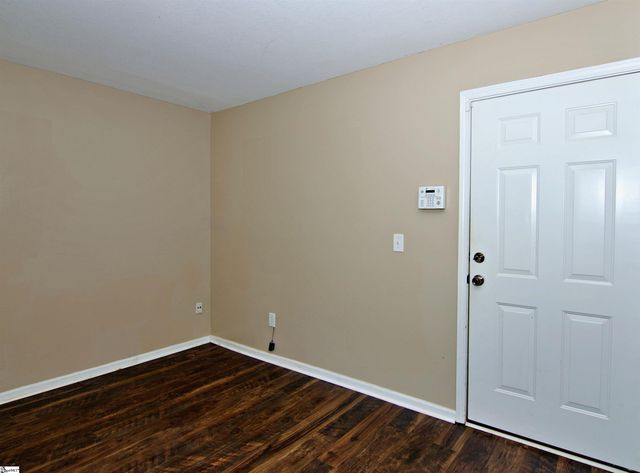 305 N Chestnut Street, Seneca, SC 29678