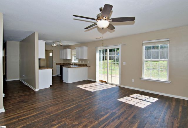 305 N Chestnut Street, Seneca, SC 29678