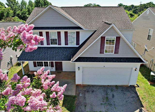 305 N Chestnut Street, Seneca, SC 29678