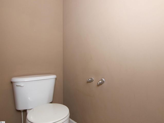 305 N Chestnut Street, Seneca, SC 29678