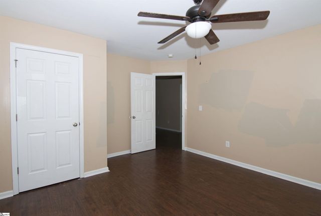 305 N Chestnut Street, Seneca, SC 29678