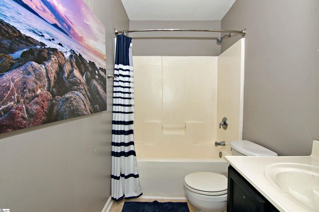 305 N Chestnut Street, Seneca, SC 29678