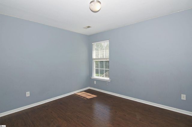 305 N Chestnut Street, Seneca, SC 29678