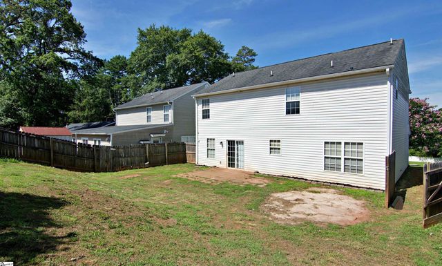 305 N Chestnut Street, Seneca, SC 29678