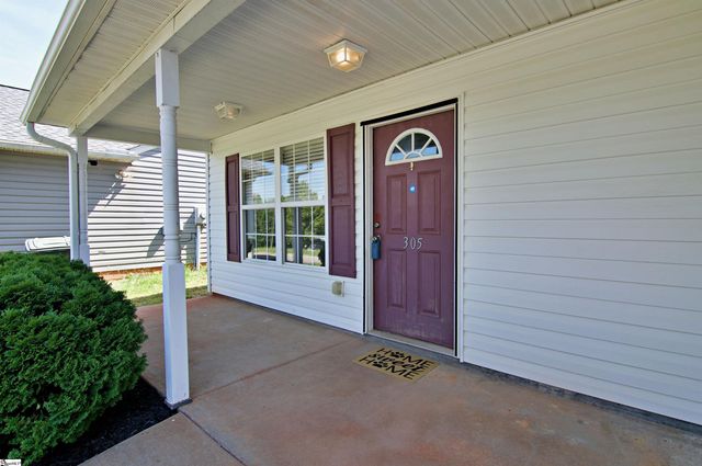 305 N Chestnut Street, Seneca, SC 29678