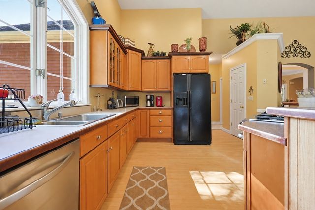 39 Cordaville Rd, Ashland, MA 01721