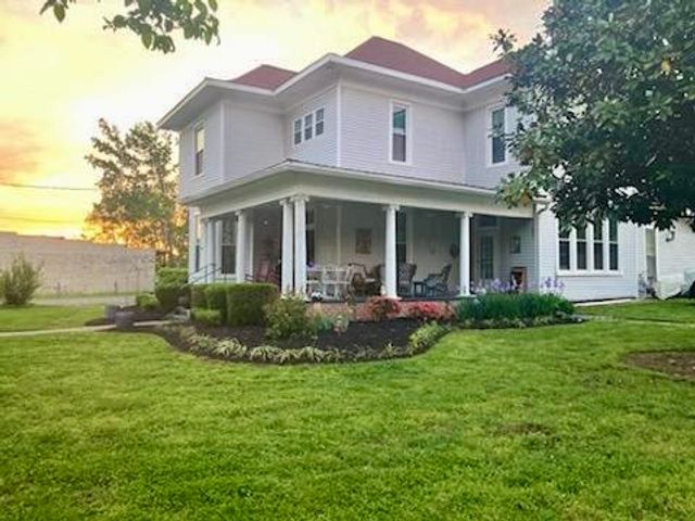 101 Webb Rd, E, Bell Buckle, TN 37020