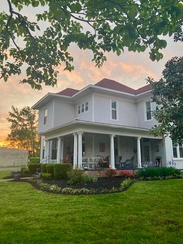 101 Webb Rd, E, Bell Buckle, TN 37020