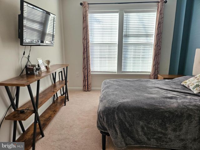 18 FENWICK DR, Fredericksburg, VA 22406