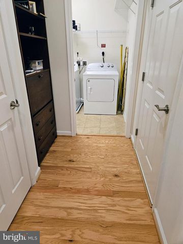 18 FENWICK DR, Fredericksburg, VA 22406