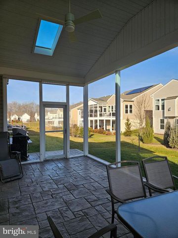 18 FENWICK DR, Fredericksburg, VA 22406