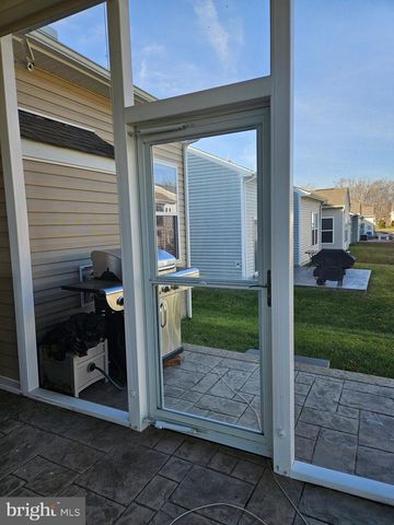 18 FENWICK DR, Fredericksburg, VA 22406