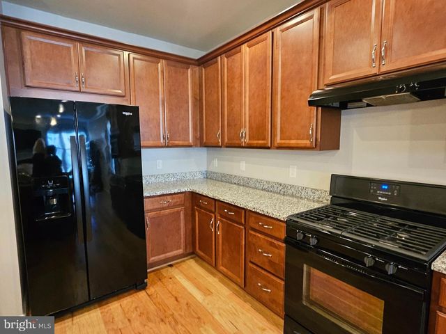 18 FENWICK DR, Fredericksburg, VA 22406