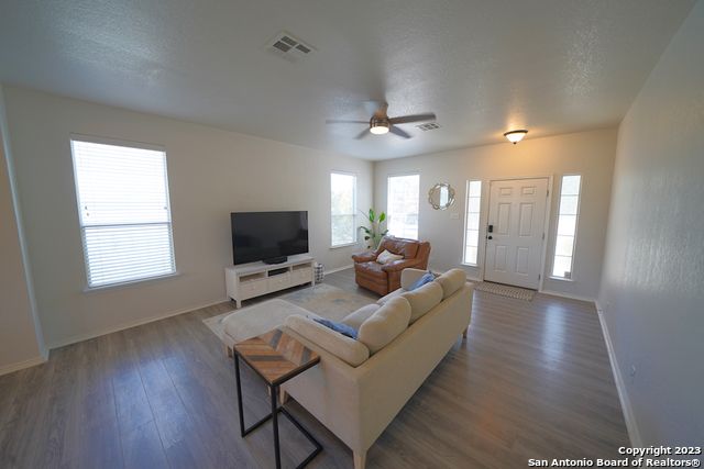 740 Fountain Gate, Cibolo, TX 78108