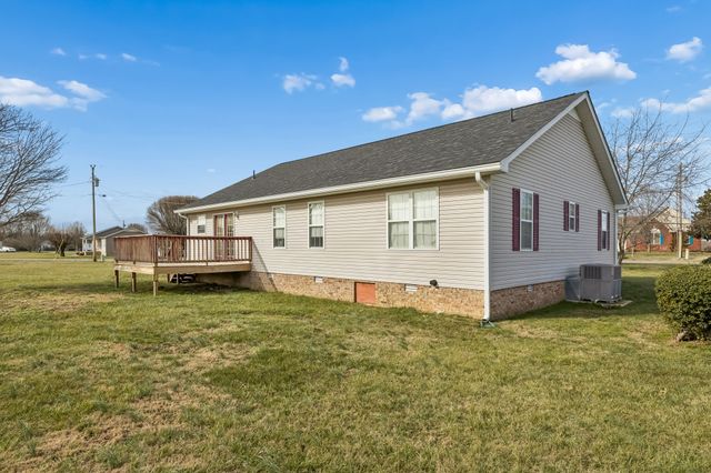 111 Eldon Dr, Manchester, TN 37355