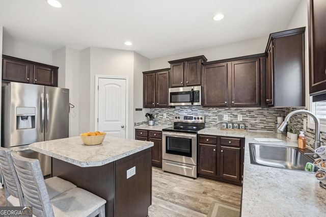 592 Willow Springs Drive, Dallas, GA 30132