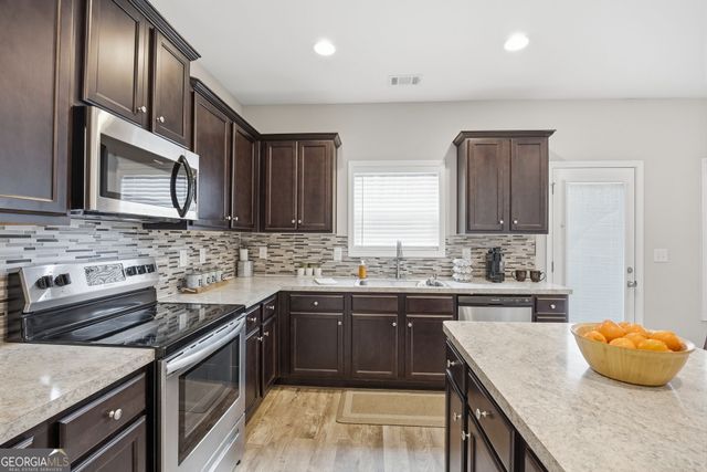 592 Willow Springs Drive, Dallas, GA 30132