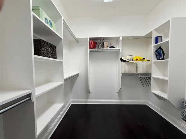 408 Palamedes Street, Lewisville, TX 75056