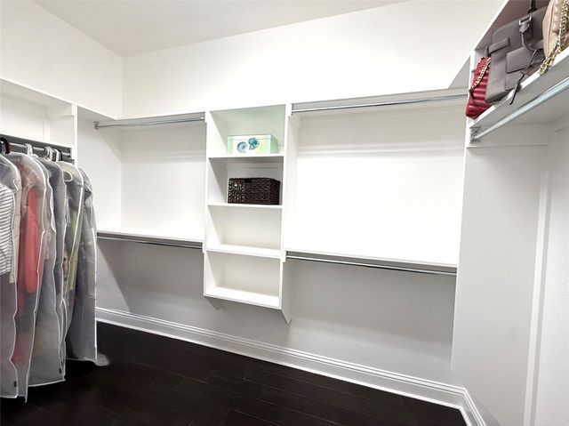 408 Palamedes Street, Lewisville, TX 75056