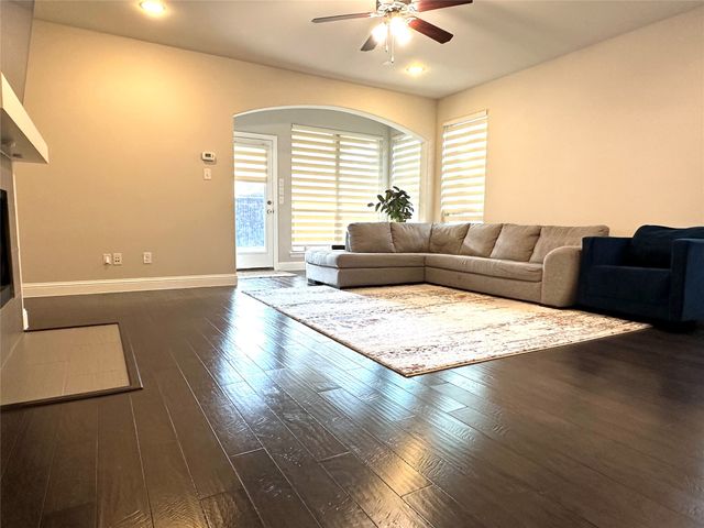 408 Palamedes Street, Lewisville, TX 75056