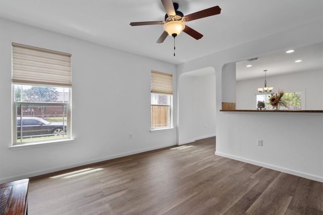 8824 Stambourne ST, Austin, TX 78747